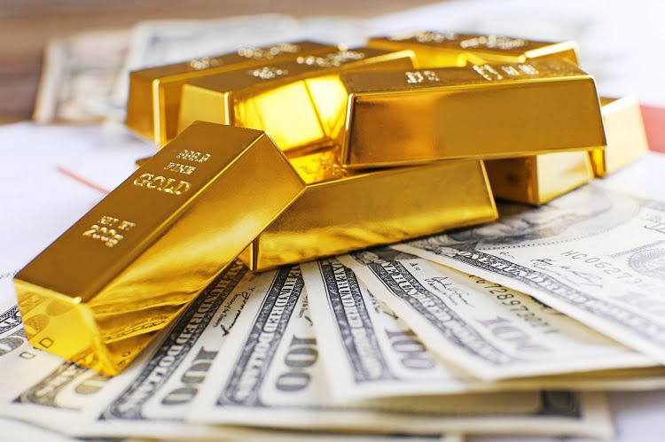Foto ilustrasi: Harga emas merosot tertekan penguatan dolar AS/Dok.