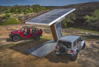 2021 Jeep® Wrangler Rubicon 4xe (left) and Sahara 4xe (right)
