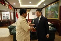 Presiden Tiongkok (China) Xi Jinping mengucapkan selamat kepada Prabowo Subianto sebagai presiden terpilih melalui surat resmi yang diantar langsung oleh Duta Besar China untuk Indonesia, Lu Kang. (Dok. Tim Media Prabowo)